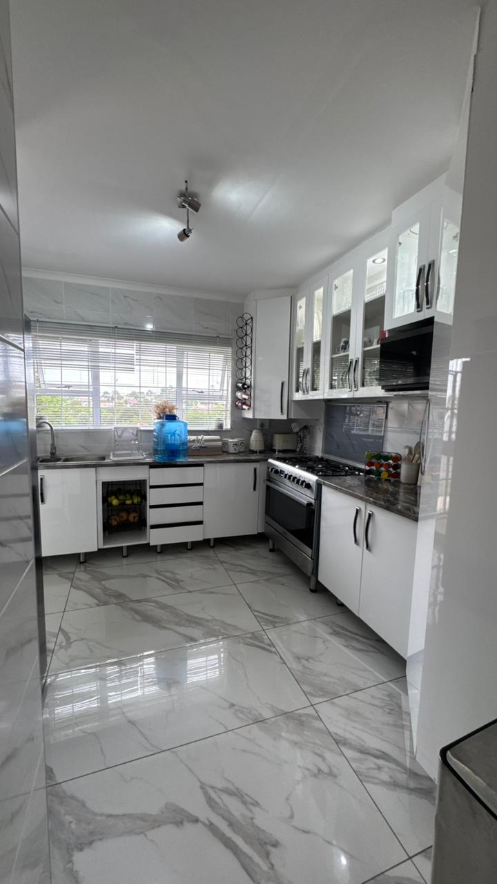 4 Bedroom Property for Sale in Cambridge West Eastern Cape